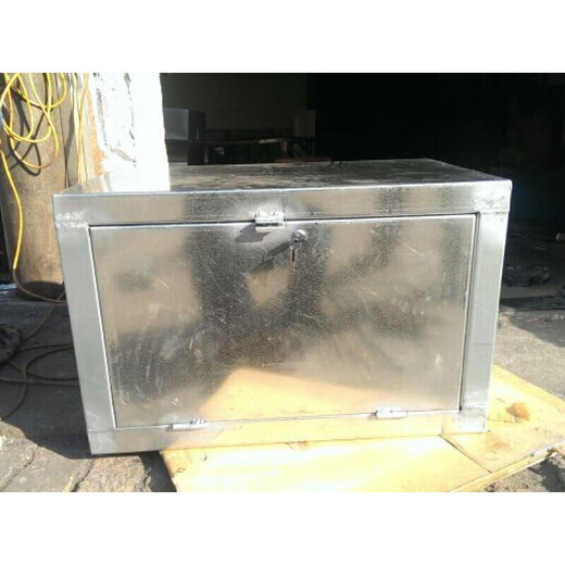 Customized truck tool box for medium and large trucks with plug-in tool box, custom-made vehicle storage box, large space, square type, thickened iron box rust, no bracket, length 0.7, height 0.4, width 0.4, thickness 2.0