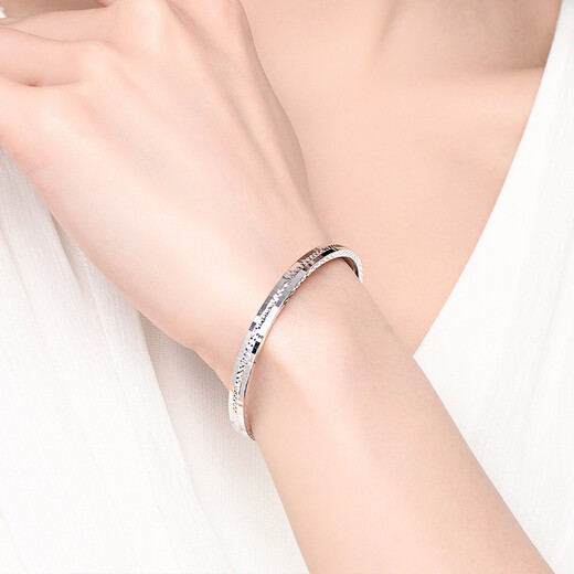 Yuan Shengfu's new PT950 fashionable oval laser platinum bracelet, fashionable and versatile platinum bracelet, concubine bracelet, 16.97g, ring mouth 60mm