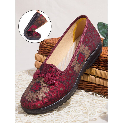 WVNE old Beijing cloth shoes for women spring and summer new style grandma shoes for old men's shoes lightweight soft sole mother shoes for old women casual women's shoes 7170-46 red 39 standard code