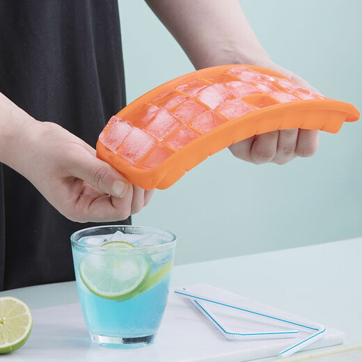 Camellia Besco Eiswürfelbox mit 24 Fächern, unverzichtbar für Bier und Getränke, einfache Eiszubereitung, aus Silikon und leicht herauszunehmen