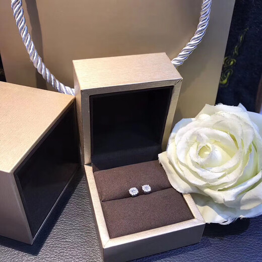 Jiajian Jewelry 18K Gold Wedding Diamond Earrings Diamond Earrings Diamond Earrings Female Real Diamond Loose Diamond Ring Customized 18K Gold FG 16+14 Points Diamond/Pair