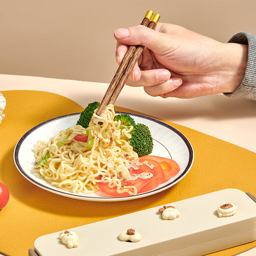 Maiyuansu 316L-Stäbchen und Löffel Set Ein-Personen-Tischgeschirr tragbares dreiteiliges Schülergeschirrspeicher Box Beige
