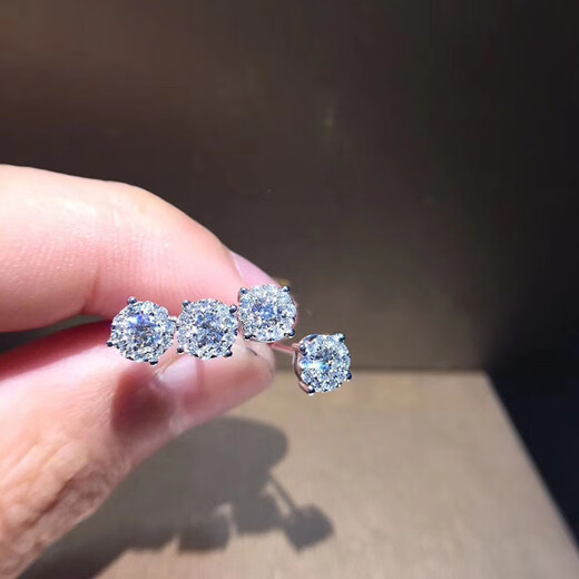 Jiajian Jewelry 18K Gold Wedding Diamond Earrings Diamond Earrings Diamond Earrings Female Real Diamond Loose Diamond Ring Customized 18K Gold FG 16+14 Points Diamond/Pair