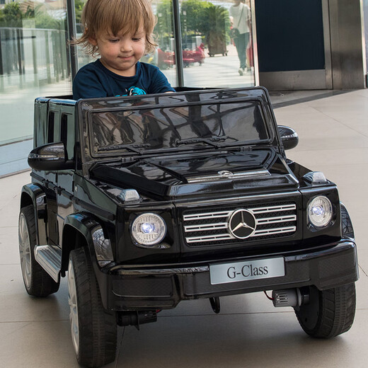 Berejia Benz Kinder-Elektroauto, Allrad-Spielzeug mit Allradantrieb, kann sitzen, Baby- und Kinderschaukel, Fernbedienung, Offroad-Lade-Kinderwagen, Flaggschiff, schwarz + weiche Räder, Allrad-Ledersitz, Schaukel, Bluetooth-Musik, vollständige Konfiguration