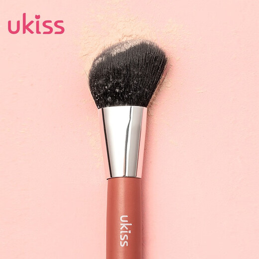 Ukiss (ukiss) large angled contouring brush loose powder makeup blush highlighter concealer nose shadow blending portable soft-bristled makeup brush