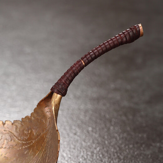 Jiutang Pure Copper Tea Strainer Tea Filter High-end Tea Filter Kung Fu Tea Set Accessories Tea Making Artifact Tea Partition Creative Funnel Copper One Leaf One Bodhi Tea Strainer + Base