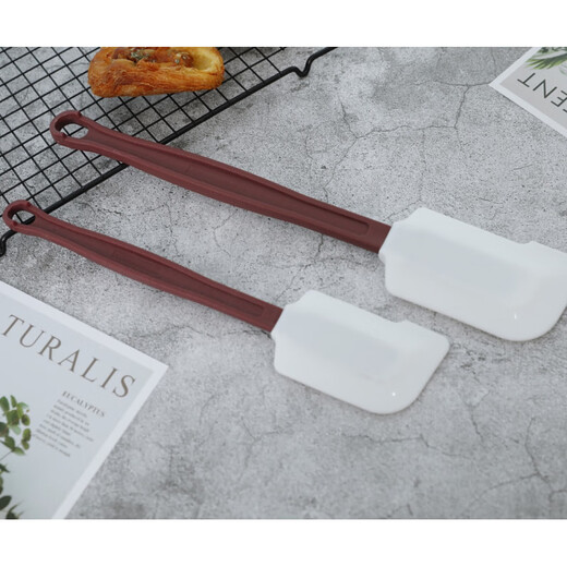 CLCEY one-piece rubber spatula all-inclusive silicone spatula high temperature resistant red handle soft scraper baking tool white one-piece rubber spatula (large)