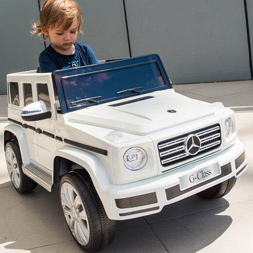 Berejia Benz Kinder-Elektroauto, Allrad-Spielzeug mit Allradantrieb, kann sitzen, Baby- und Kinderschaukel, Fernbedienung, Offroad-Lade-Kinderwagen, Flaggschiff, schwarz + weiche Räder, Allrad-Ledersitz, Schaukel, Bluetooth-Musik, vollständige Konfiguration