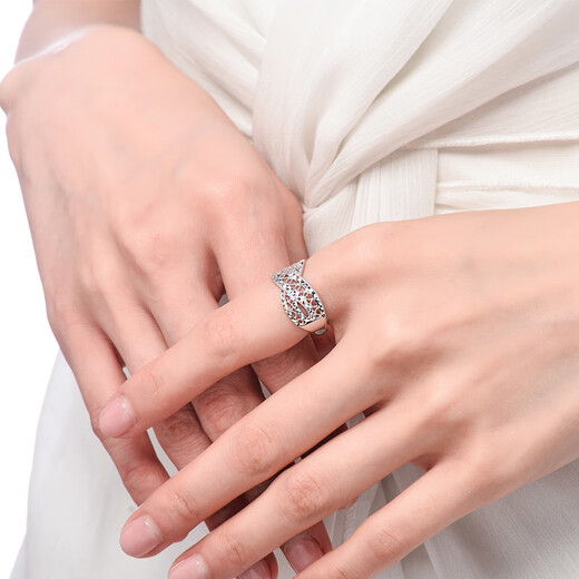 Yuan Shengfu's new PT950 fashionable hollow filigree platinum ring, white gold and shiny hand jewelry for women, 4.94g