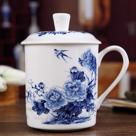盛天下景德镇陶瓷茶杯带盖骨瓷杯青花水杯办公杯礼品杯会议杯子定制 青花牡丹 500ML
