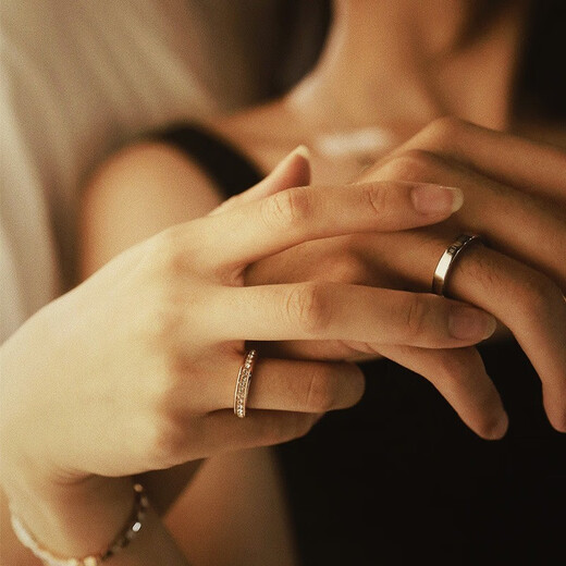 Calvin KleinCalvin Klein ck baby's breath ring guard engraved men's and women's trendy fashion couple ring ck pair of rings silver 09 men's + 07 women's one pair