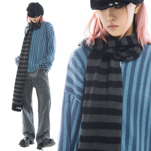 
Yuanle Shen mid-length punk dark versatile European and American ripped autumn and summer sweater for women couple stripes loose niche sweater new red one size