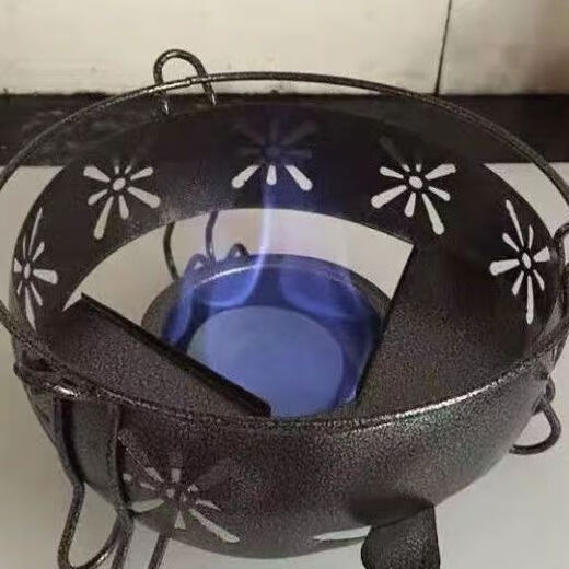 Solid alcohol ignites hotel hot pot dry pot grilled fish outdoor solid alcohol environmentally friendly smokeless fuel bottle red 1 bottle (1.2Jin Jin equals 0.5kg/bottle) household 8cm