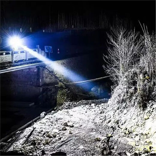 LED-Scheinwerfer, starke leichte, ultra-bricht montierte Taschenlampe im Freien im Haushalt im Freien Langzeitladefischen kleiner Xenon-Mine-Lampe Puliang 3800V Akkulaufzeit von 3888 Stunden