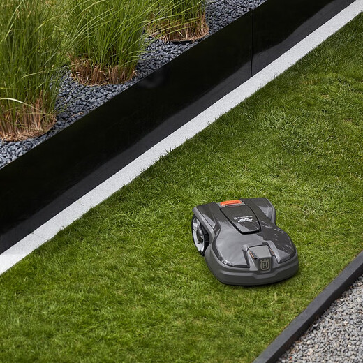 Husqvarna瑞典原装进口智能全自动割草机草坪修剪机割草机器人自动割草 新款AM550