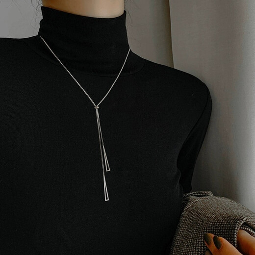 Idel long light luxury tassel necklace 2025 new women's autumn and winter high-end sweater chain pendant versatile and simple decoration A4Y208-B92 silver triangle necklace
