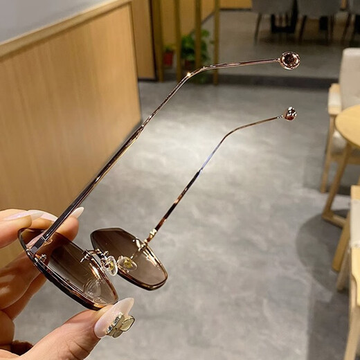 VOTREDAME sunglasses sunglasses girls' anti-ultraviolet polarization ins fashionable sun protection driving glasses black gold frame gradient gray