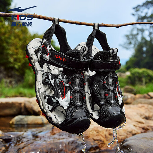 Hongxing Erke children's sandals, boys' shoes, summer breathable toe-cap sandals, soft soles, medium and large children's beach shoes, black/medium gray - 1 size too small 38