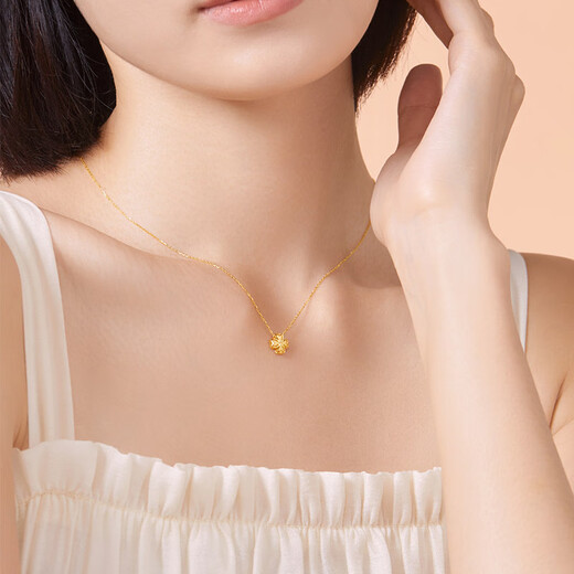 Liuguifu Jewelry 18K gold necklace pendant for women, star-studded four-leaf clover set, clavicle chain, birthday gift, about 1.16g
