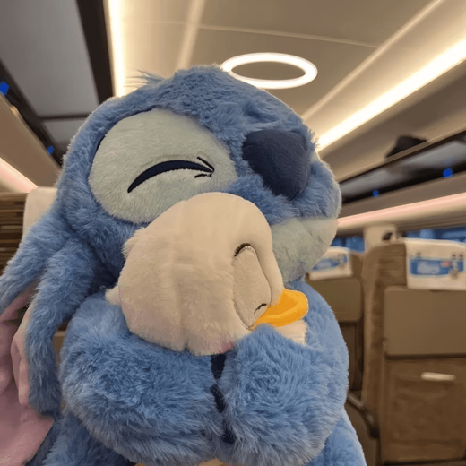 
Disney (Disney) Hug Duck Stitch Plush Toy Donald Duck Stitch Doll Doll Children's Pillow Gift Girl Hug Duck Stitch 80cm (Spot Quick Delivery)