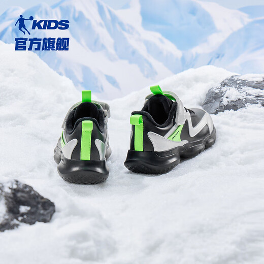 Jordan children's fleece running shoes, boys' winter cotton shoes, big children's sports shoes, black/silver 37