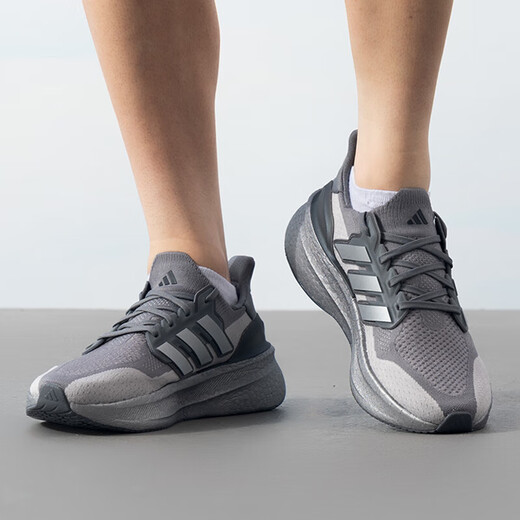 阿迪达斯阿迪达斯 男子 ULTRABOOST 5 运动跑步鞋 IF1483 灰 42码UK8码