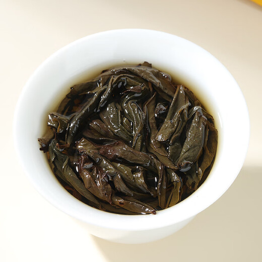 Yanhuang Floral Cinnamon Fragrant Wuyi Rock Tea Square Gift Box