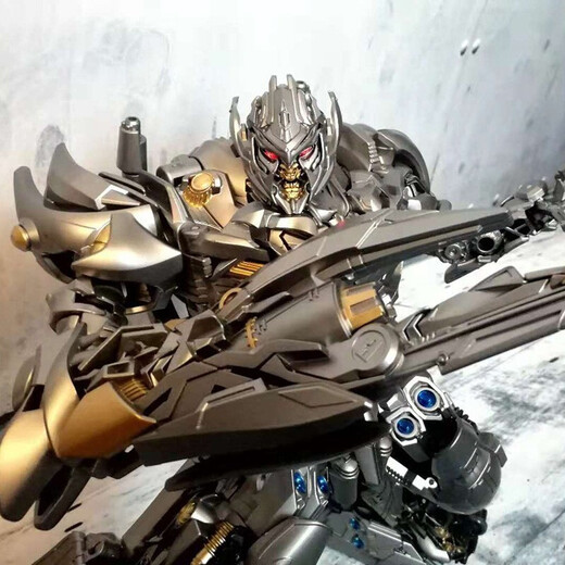 Ministeps Kinderspielzeug Roboter deformiert Autolegierung King Kong Boy Student Kindertag Geschenk Geburtstag Geschenk Großer Alloy Tankway LS06 Kollektion Ausgabe