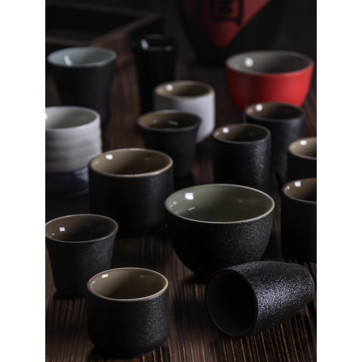 Enshousu Chinese-style ceramic spirits white wine cup household retro-style rice wine one or two small wine cups one cup wine cup customized Japanese style cup black pottery (30ml)