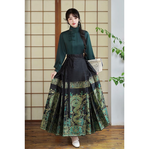 
Wen Yingyan improved Hanfu in autumn and winter adult women's gold horse face skirt Shanglong new Chinese stand-up collar regular plush top set 9734 Shanglong black gold horse face skirt 4XL