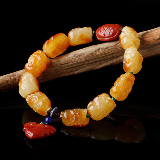 Longyin Beeswax Bracelet Amber Bracelet for Women and Men Pixiu Single Circle Bracelet South Red Ruyi Lock Birthday Gift YJ 8*14mm About