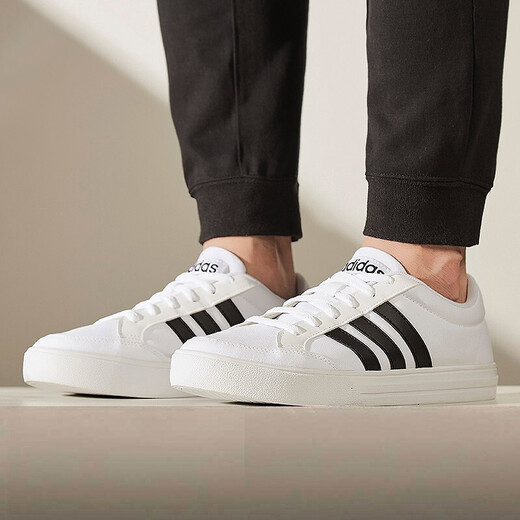 阿迪达斯 （adidas）新款三叶草男鞋秋冬冬季运动鞋轻便舒适透气复古时尚休闲鞋板 AW3889 42.5