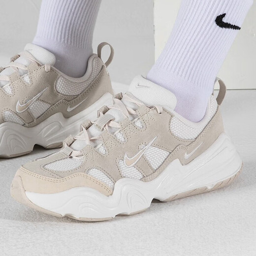 Nike (Nike) Zapatos para mujeres Zapatos 2025 Summer NUEVO TECHO HERA RETRO RETRADO PADE ZAPATOS DE PAPADO zapatos informales DR9761-002 36.5