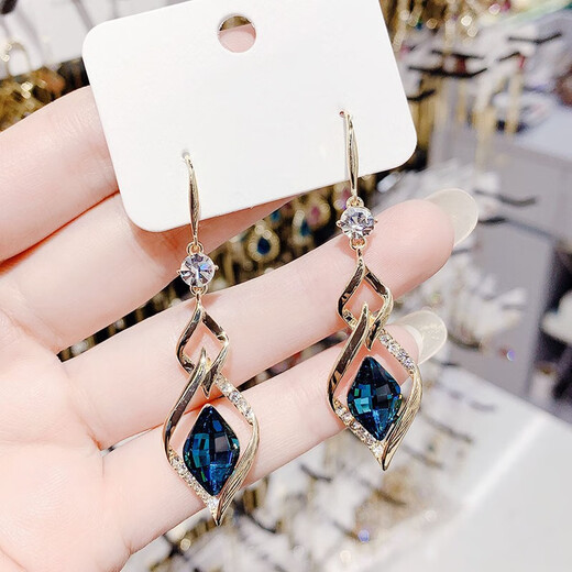 Idel Baroque Earrings 2025 New Trendy Retro Earrings Feminine Long Style Internet Celebrity Ear Studs Fashion Accessories Geometric Prismatic Synthetic Crystal Earrings E0018