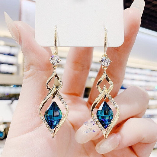 Idel Baroque Earrings 2025 New Trendy Retro Earrings Feminine Long Style Internet Celebrity Ear Studs Fashion Accessories Geometric Prismatic Synthetic Crystal Earrings E0018