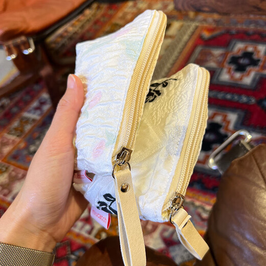 MIUCATCH美摘玫瑰花小小包卡包零钱蓝牙耳机化妆包小号迷你便携收纳软布袋 小小包-朵朵玫瑰黑底