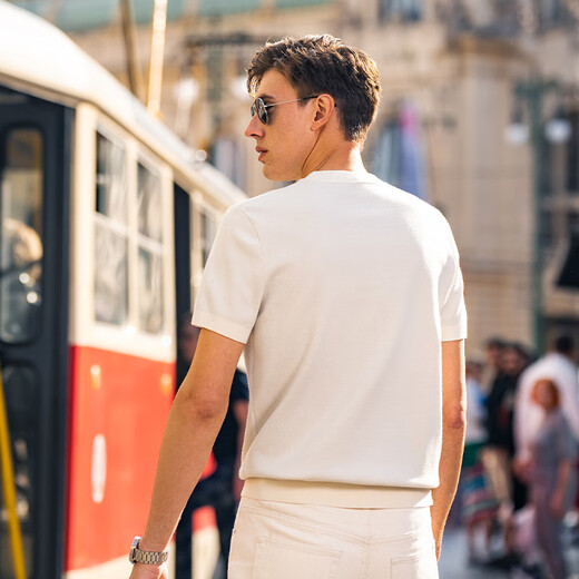 
Mr. Cloth round neck short-sleeved hair T men's 2025 autumn sweater letter contrast color design machine washable cardigan PT15620 ivory white L (175)