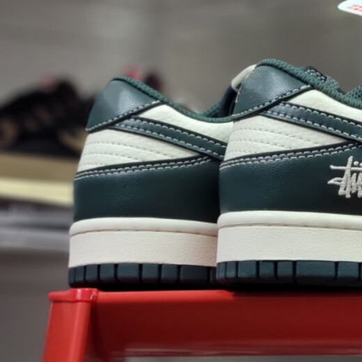 
GIOIODunk Low trendy brand joint brand name Navy blue star low top shoes men and women casual sports shoes BB9898-00 CF3688-006 Stussy white and green 45