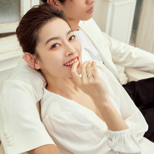 Saturday Fortune diamond ring for female proposal carat effect KGDB020959 Total 23 points 10 points main diamond No. 12 birthday gift