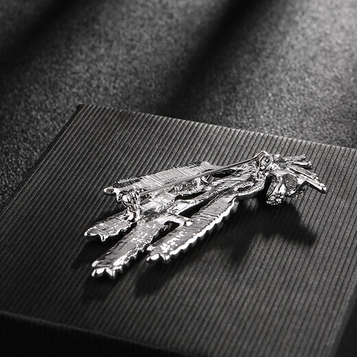 QUAMER Gold Store New Fashion Brooch Men's Trendy Girls Couple Suit Brooch Corsage Accessories Autumn and Winter Golden Wheat Ears 3036