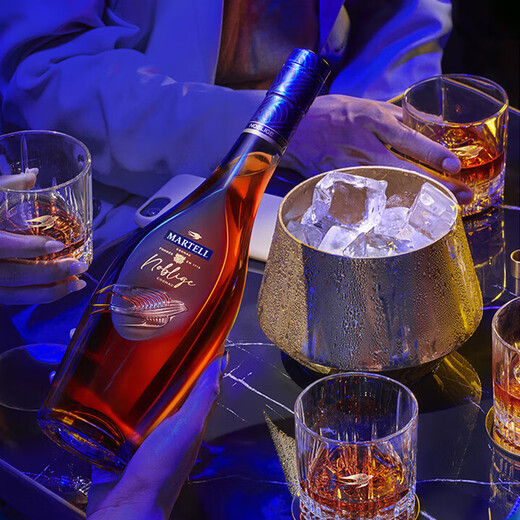 马爹利（Martell） VSOP 干邑白兰地 洋酒 法国进口 送礼佳选 名士 750mL 1瓶 +50ml