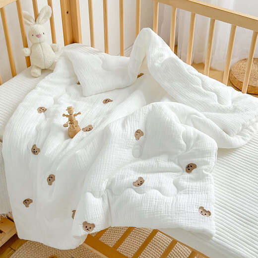 Bei Qichu newborn quilt baby quilt kindergarten quilt all-season pure cotton quilt double-sided white background crepe cotton-embroidered bear 100*120cm autumn and winter style