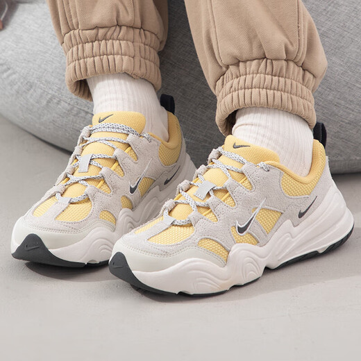 耐克（NIKE）跑步鞋女鞋2025夏季新款复古老爹鞋缓震耐磨低帮运动鞋轻便休闲鞋 DR9761-700 37.5