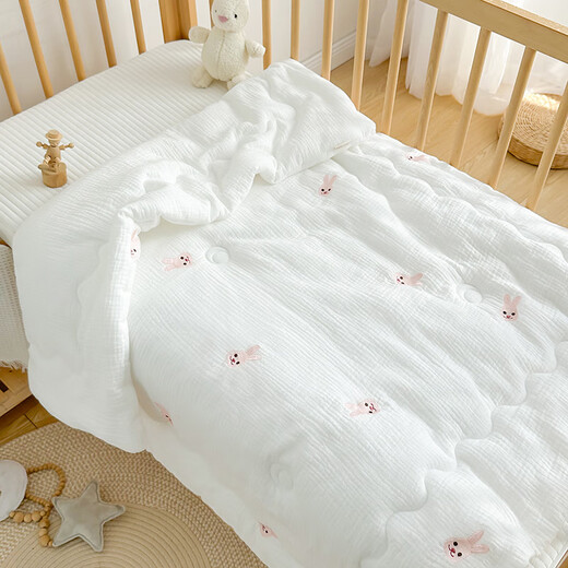 Bei Qichu newborn quilt baby quilt kindergarten quilt all-season pure cotton quilt double-sided white background crepe cotton-embroidered bear 100*120cm autumn and winter style