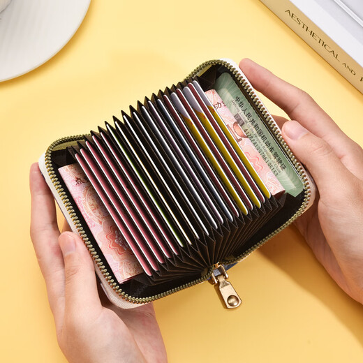 可爱草莓熊卡通卡包女个性小众大容量便捷超薄小巧驾驶证件零钱包 油画满屏熊-普通版 18个 卡位+侧位