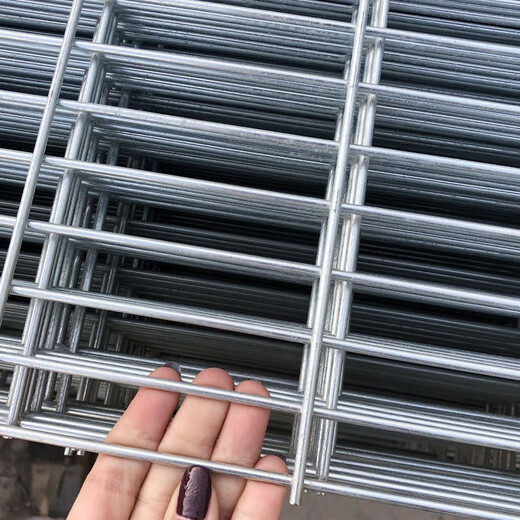 Ji Mingge galvanized wire mesh fence with small holes and thickened breeding net dog cage breeding construction steel bar long hole mesh mesh steel wire mesh 5*5cm thickness 3.8mm (1m*2m)