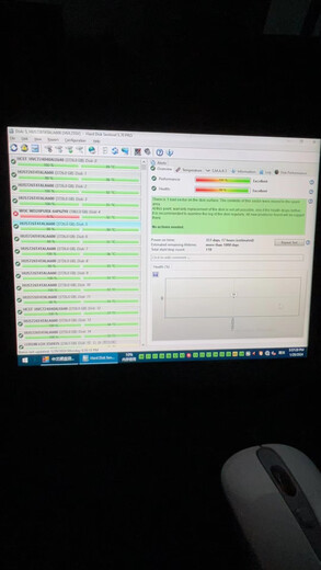 Brand new 16-SAS SATA SSD hard drive tester bad sector scan low format health SMART+ customized SAS version