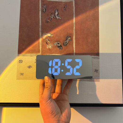 Connect the Yunmao Xiaomi Mi Mijia General Ins Simple LED Luminous Alarm Clock Desktop Mirror Clock Temperature Sleeping Battery 719 Black LED Mirror Clock - Battery + USB Cable