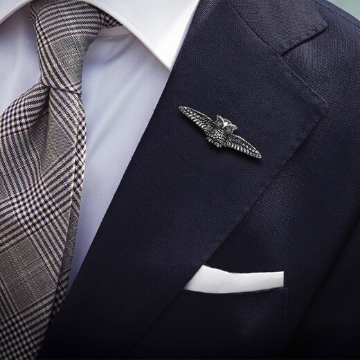 Kraftink old owl brooch high-end collar pin buckle collar buckle neck corner buckle suit clothing men and women metal badge chest buckle XZ-F867 winged owl