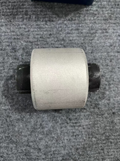 适用宝马猫头鹰1系3系5系7系X12357系直臂弯摆臂球头衬套胶套 X3 F25 F26猫头鹰【下弯臂】胶套